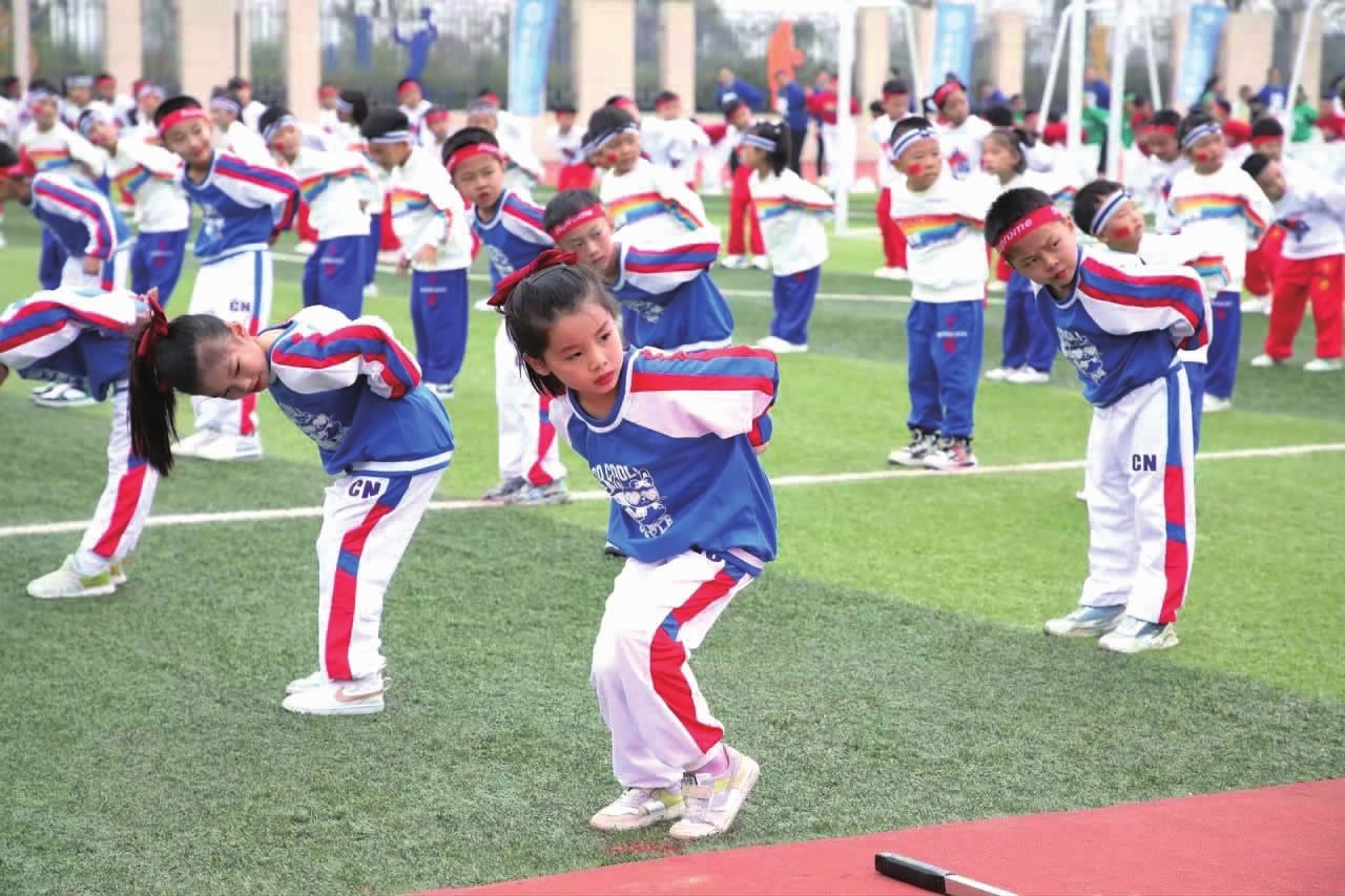 LPL冒泡赛最菜中单诞生！对线被爆团战隐身，生死局露露看呆观众